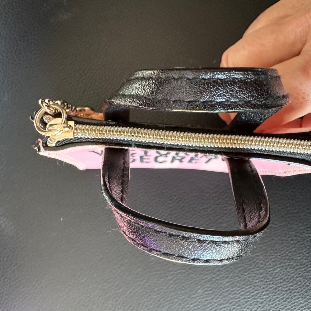 Victoria’s Secret Change Purse Keychain/Charm - Picture 9 of 11